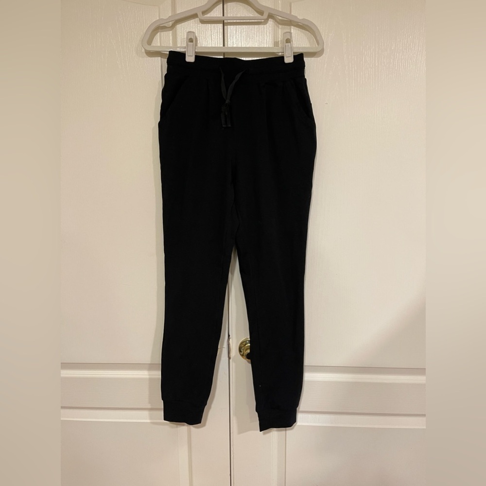 DaYoung black joggers​​​​​​​